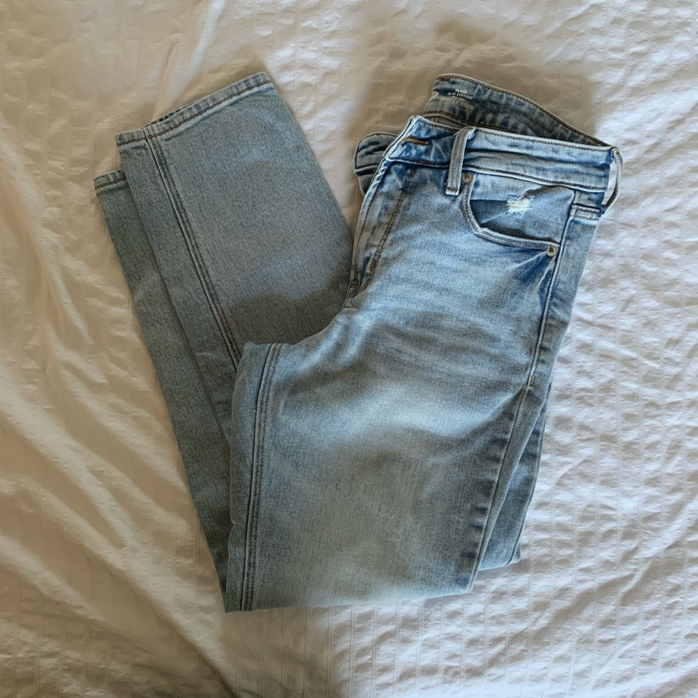 Old Navy High Rise Slim Straight light wash Jean